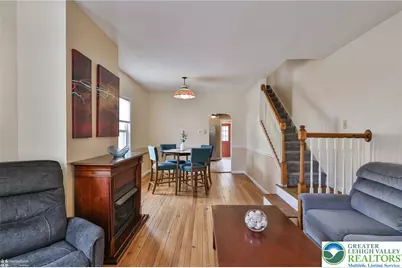 2045 Kenmore Avenue, Bethlehem City, PA 18018 - Photo 10