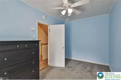 2045 Kenmore Avenue, Bethlehem City, PA 18018 - Photo 32