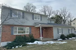 348 Wedgewood Dr, Palmer Twp, PA 18045 - Photo 2