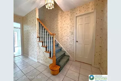 348 Wedgewood Drive, Palmer Twp, PA 18045 - Photo 4