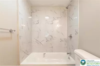 1240 Pembroke Road #1, Bethlehem, PA 18017 - Photo 10