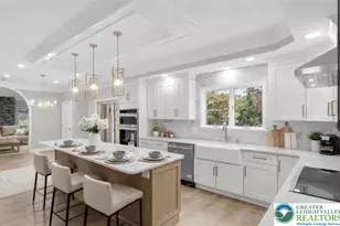 3685 Manor Rd, Bethlehem Township, PA 18020 - Photo 6