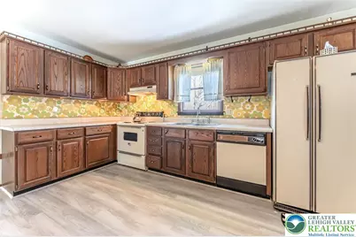 321 S Chestnut Street, Summit Hill, PA 18250 - Photo 10
