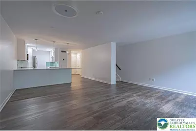 77 W Broad Street #18, Bethlehem City, PA 18018 - Photo 4