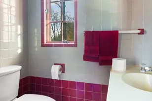 100 N Fairview St, Nazareth Boro, PA 18064 - Photo 14