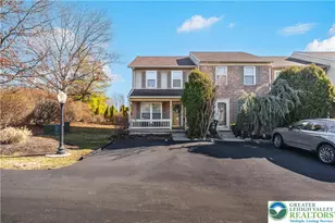 579 Ponds Edge Ln, Upper Macungie Township, PA 18104 - Photo 2