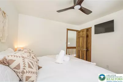 2206 Chatham Court, Middle Smithfield, PA 18324 - Photo 12