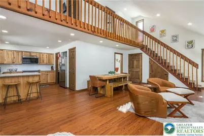 2206 Chatham Court, Middle Smithfield, PA 18324 - Photo 4