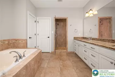 1970 Carriage Knoll Drive, Bethlehem City, PA 18015 - Photo 28
