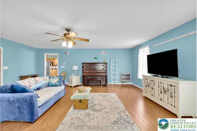 466 E Chestnut Street, Nazareth, PA 18064 - Photo 6