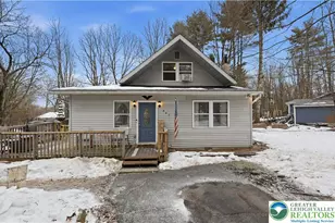 542 Highland Dr, Price Twp, PA 18302 - Photo 2