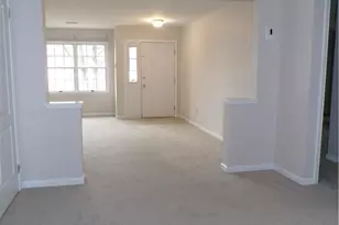 302 Windsor Pl, Macungie Boro, PA 18062 - Photo 2