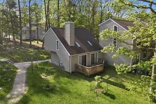 3322 Windermere Dr, Lehman Twp, PA 18324 - Photo 2