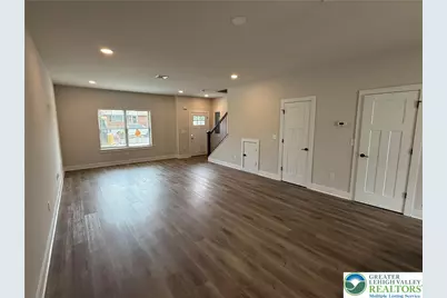 960 Hilton Street, Bethlehem, PA 18017 - Photo 2