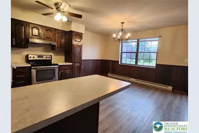 614 E Main Street, Bath Boro, PA 18014 - Photo 4