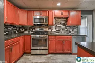 1012 Seneca St, Fountain Hill Boro, PA 18015 - Photo 6