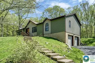 1241 Bear Dr, Bushkill, PA 18324 - Photo 1