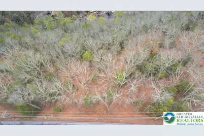 Clubhouse Drive E #8, Middle Smithfield, PA 18302 - Photo 2