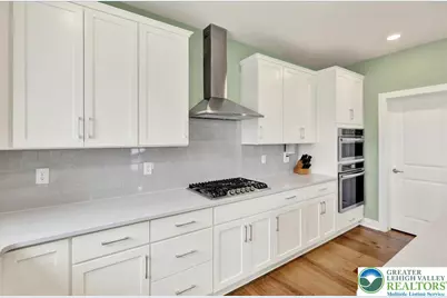 1076 Mariwill Drive, Bucks, PA 18951 - Photo 4