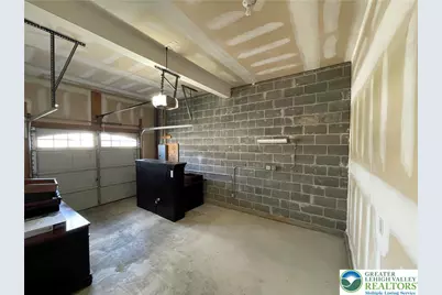 637 Mulberry Drive, Lower Nazareth Twp, PA 18064 - Photo 4