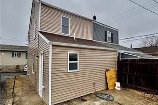 11 Early St, Wilson Boro, PA 18042 - Photo 2