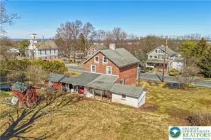 442 Franklin St, Alburtis Boro, PA 18011 - Photo 2