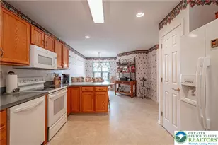 199 Park Ridge Dr, Forks Twp, PA 18040 - Photo 18