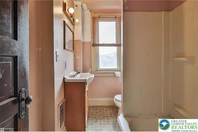 622 E Locust Street, Bethlehem City, PA 18018 - Photo 34