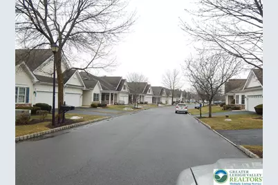 4120 Pine Hurst Drive, Allen Township, PA 18067 - Photo 2