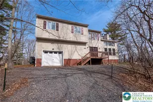 557 Lakeside Dr, Stroud Twp, PA 18301 - Photo 2