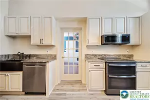 240 Franklin, Alburtis Boro, PA 18011 - Photo 4