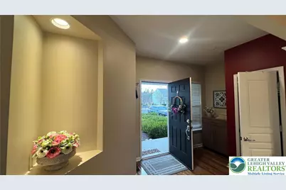 8536 Mayfair Court, Upper Macungie Township, PA 18031 - Photo 6