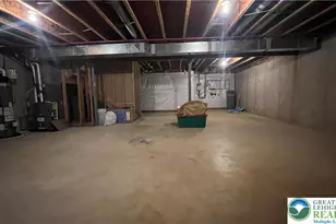 8536 Mayfair Ct, Upper Macungie Township, PA 18031 - Photo 30