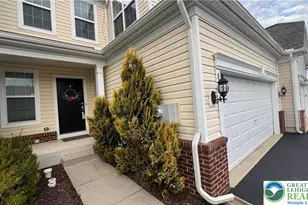 8536 Mayfair Ct, Upper Macungie Township, PA 18031 - Photo 4