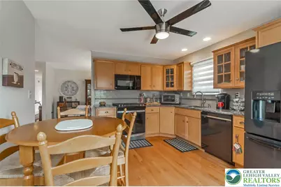 1945 Vintage Drive, Bethlehem Township, PA 18045 - Photo 14