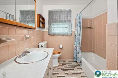 611 E Federal Street, Salisbury Township, PA 18103 - Photo 16