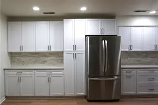 4651 Cheryl Dr, Hanover Twp, PA 18017 - Photo 2