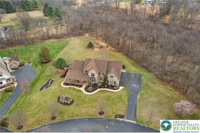 5590 Tuscany Court, Upper Saucon Township, PA 18036 - Photo 4