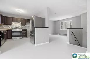 2320 Elmhurst Rd, Middle Smithfield, PA 18302 - Photo 12