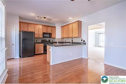 5207 Chandler Way, South Whitehall Township, PA 18069 - Photo 14