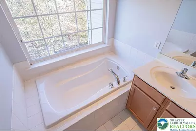 5207 Chandler Way, South Whitehall Township, PA 18069 - Photo 28