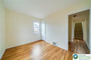 325 E Saucon St, Hellertown Boro, PA 18055 - Photo 6