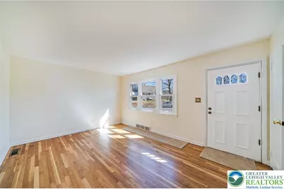 325 E Saucon Street, Hellertown, PA 18055 - Photo 4