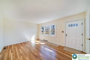 325 E Saucon St, Hellertown Boro, PA 18055 - Photo 4