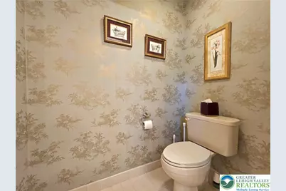 35 Inverness Lane, Palmer Twp, PA 18045 - Photo 16