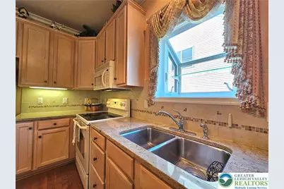 35 Inverness Lane, Palmer Twp, PA 18045 - Photo 8