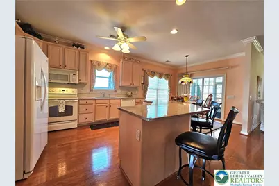 35 Inverness Lane, Palmer Twp, PA 18045 - Photo 6
