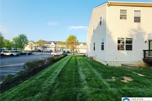 937 King Way, Upper Macungie Township, PA 18031 - Photo 8