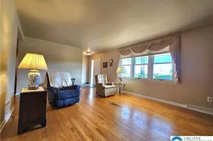 1948 Belleview Dr, Whitehall Township, PA 18052 - Photo 2