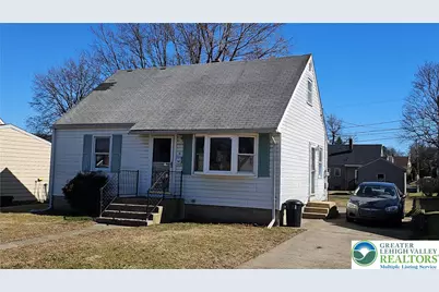 301 Tobias Drive, Hellertown, PA 18055 - Photo 1